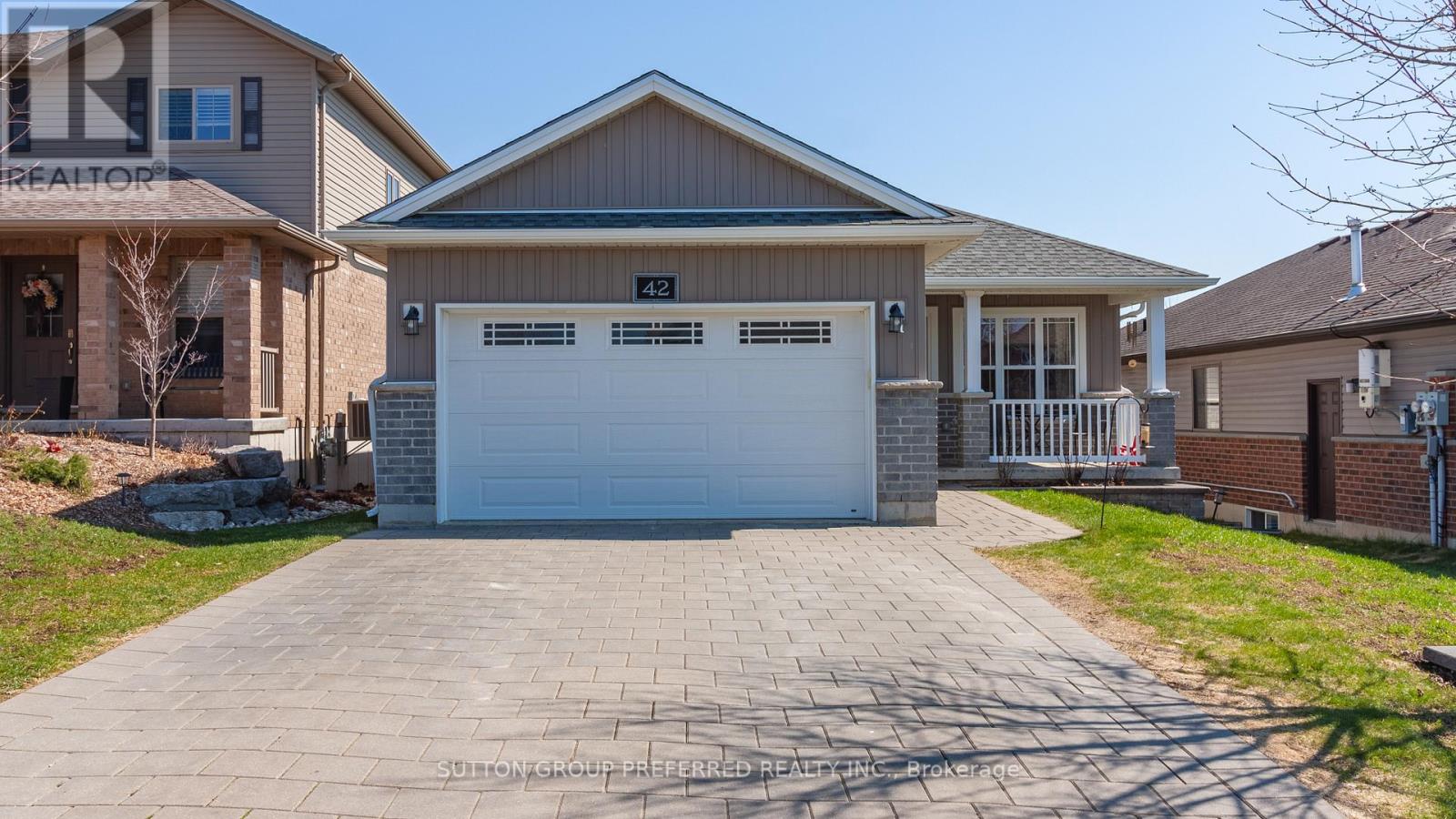 42 Leesboro Trail, Thames Centre, Ontario  N0M 2P0 - Photo 3 - X12981674