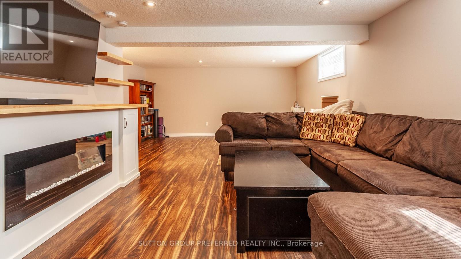 42 Leesboro Trail, Thames Centre, Ontario  N0M 2P0 - Photo 34 - X12981674