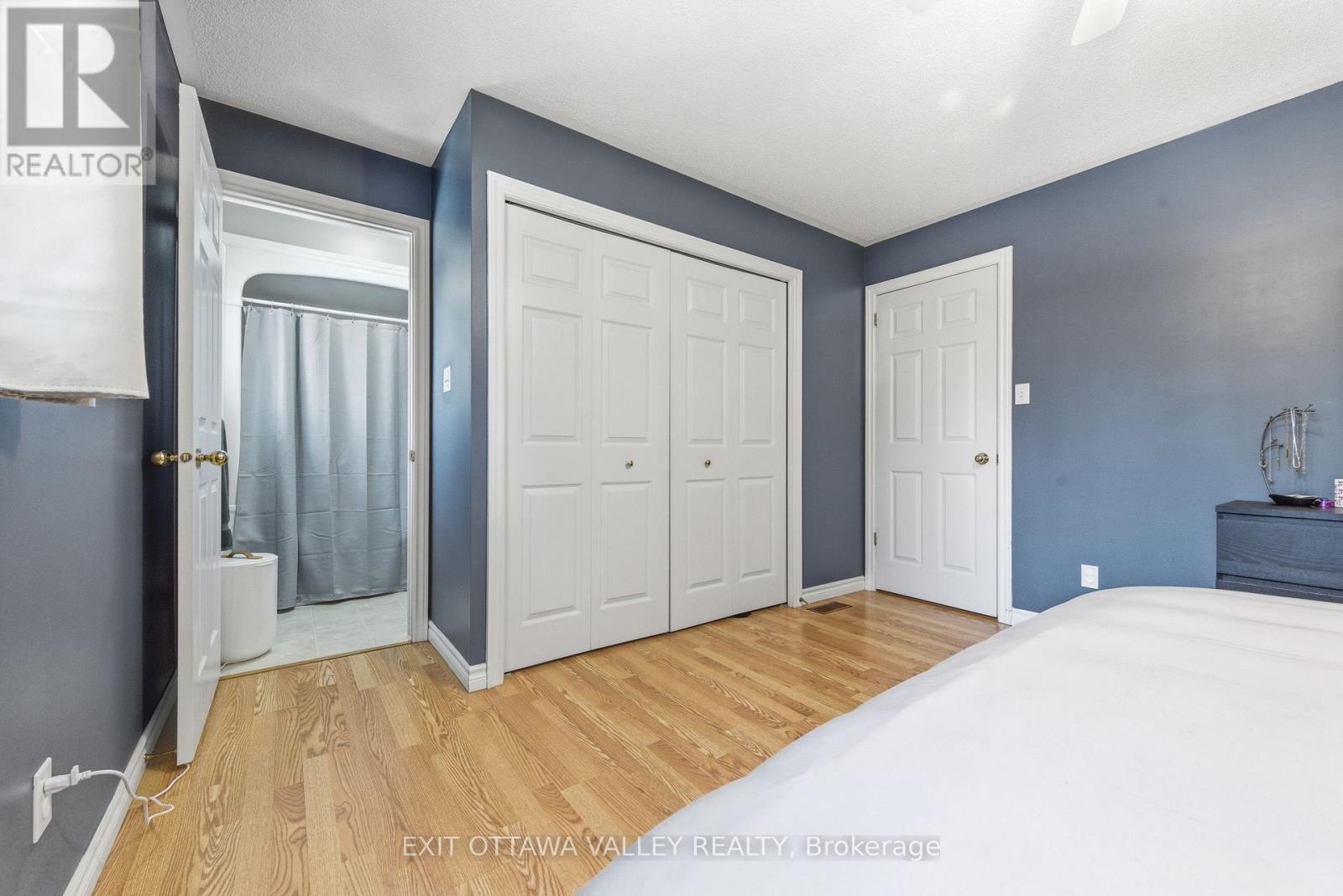 3 Selkirk Street, Petawawa, Ontario  K8H 1N8 - Photo 21 - X12981390