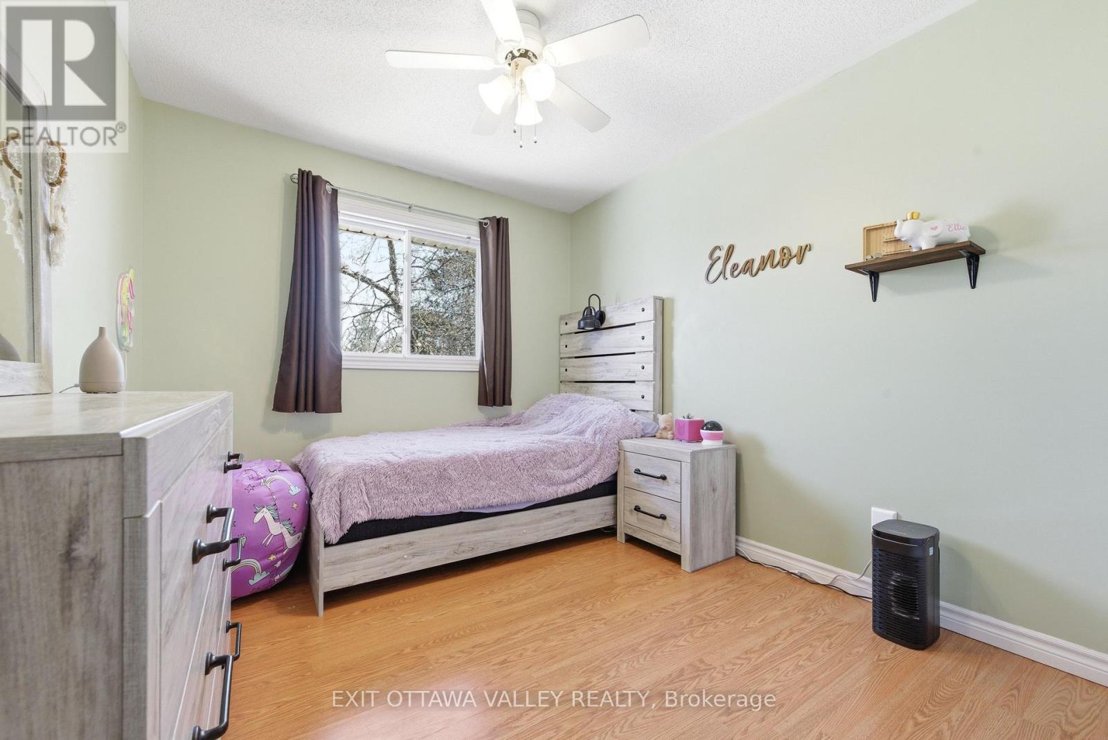 3 Selkirk Street, Petawawa, Ontario  K8H 1N8 - Photo 24 - X12981390