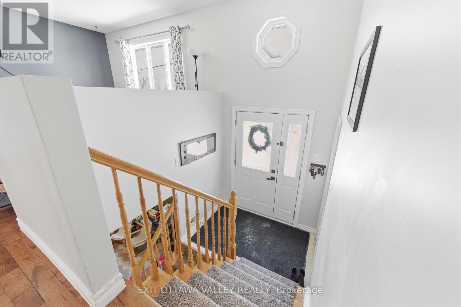 3 Selkirk Street, Petawawa, Ontario  K8H 1N8 - Photo 26 - X12981390