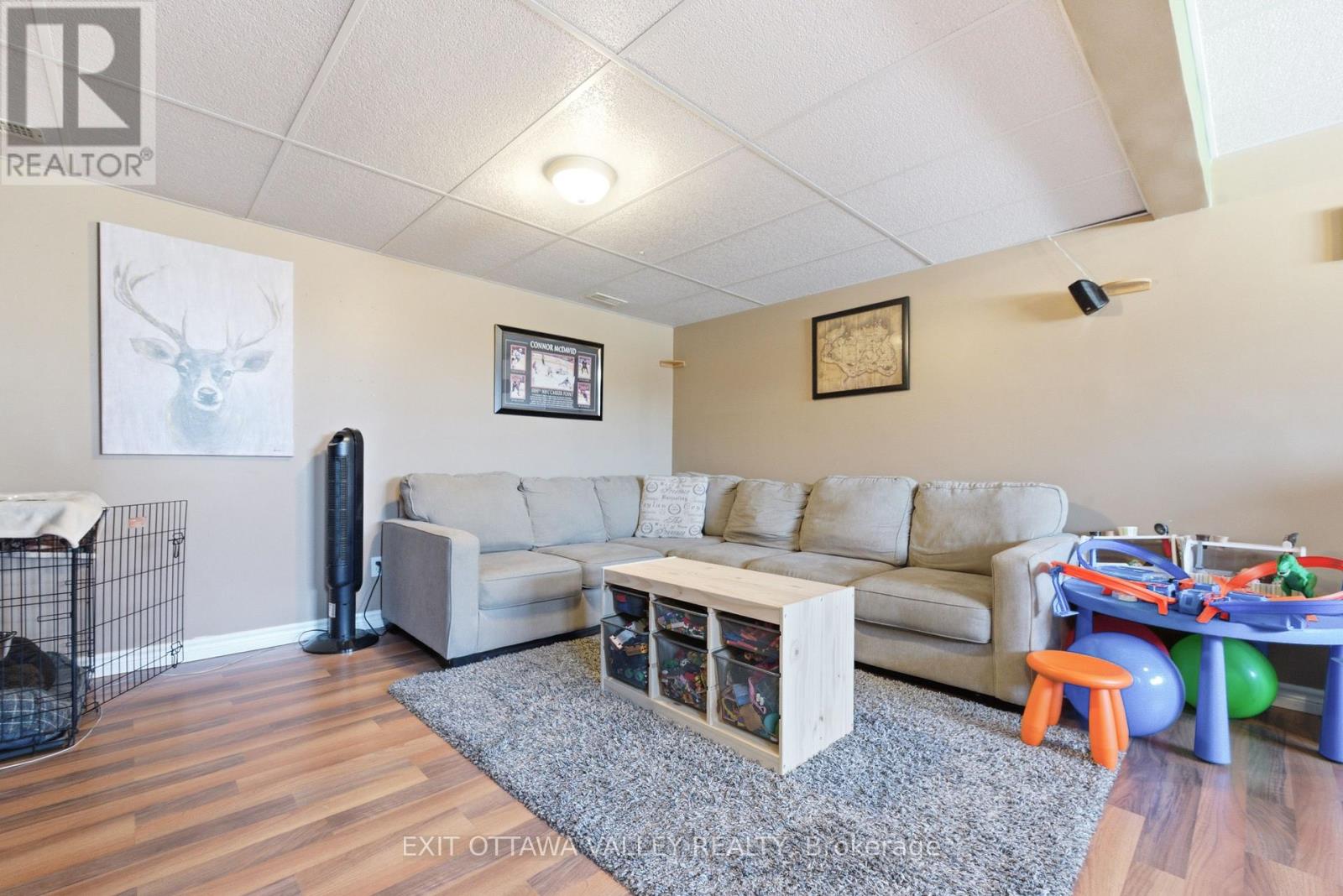 3 Selkirk Street, Petawawa, Ontario  K8H 1N8 - Photo 28 - X12981390