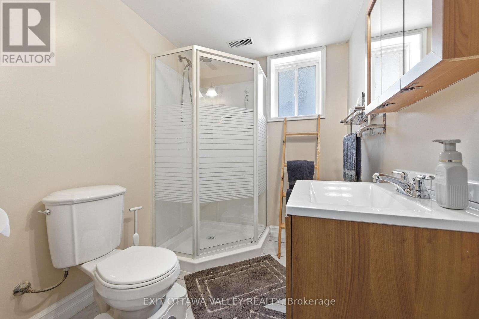 3 Selkirk Street, Petawawa, Ontario  K8H 1N8 - Photo 31 - X12981390