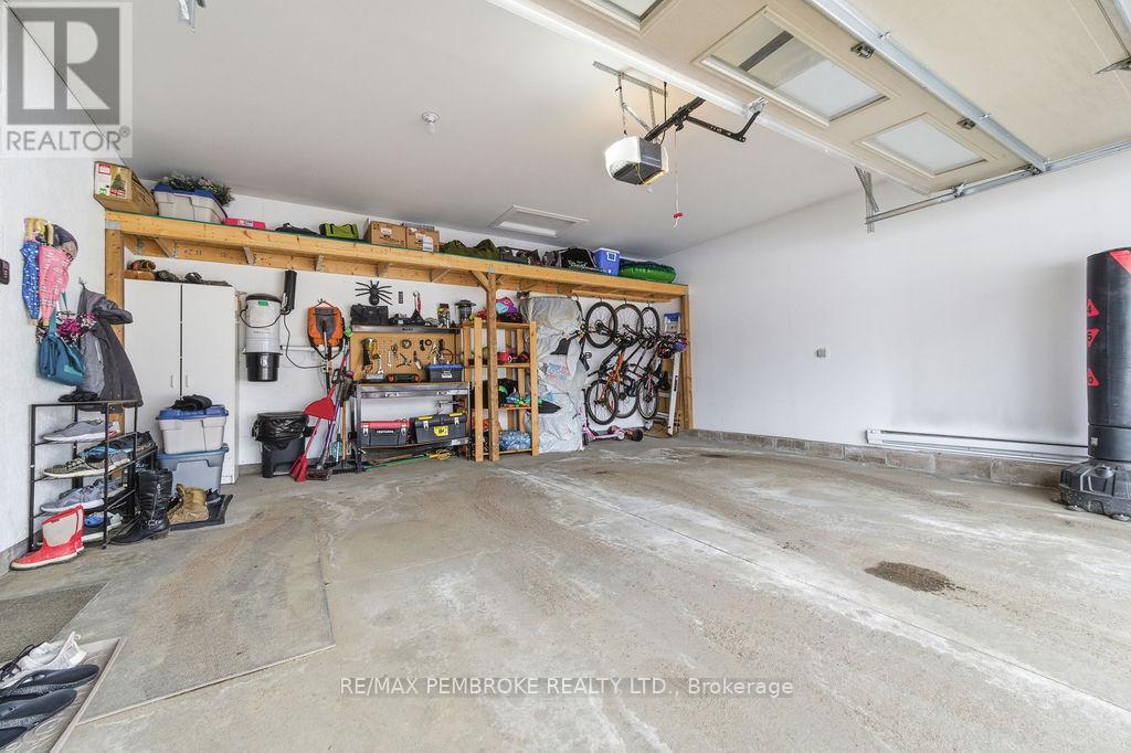 21a East Street, Petawawa, Ontario K8H 2N7 - Photo 41 - X12981504