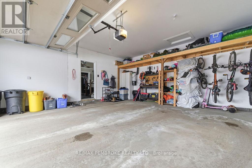 21a East Street, Petawawa, Ontario K8H 2N7 - Photo 42 - X12981504