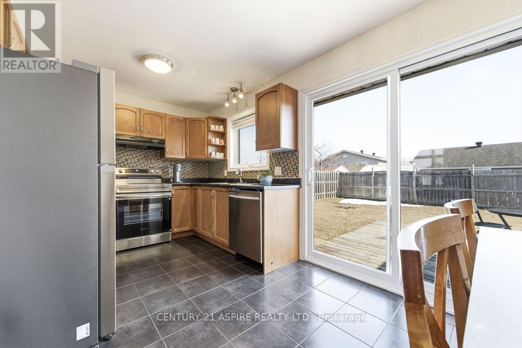 523 Turning Stone Crescent, Petawawa, Ontario  K8H 0B3 - Photo 17 - X12981532