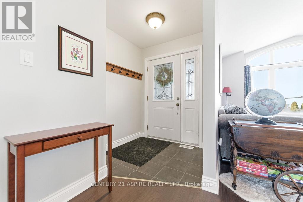 523 Turning Stone Crescent, Petawawa, Ontario  K8H 0B3 - Photo 4 - X12981532