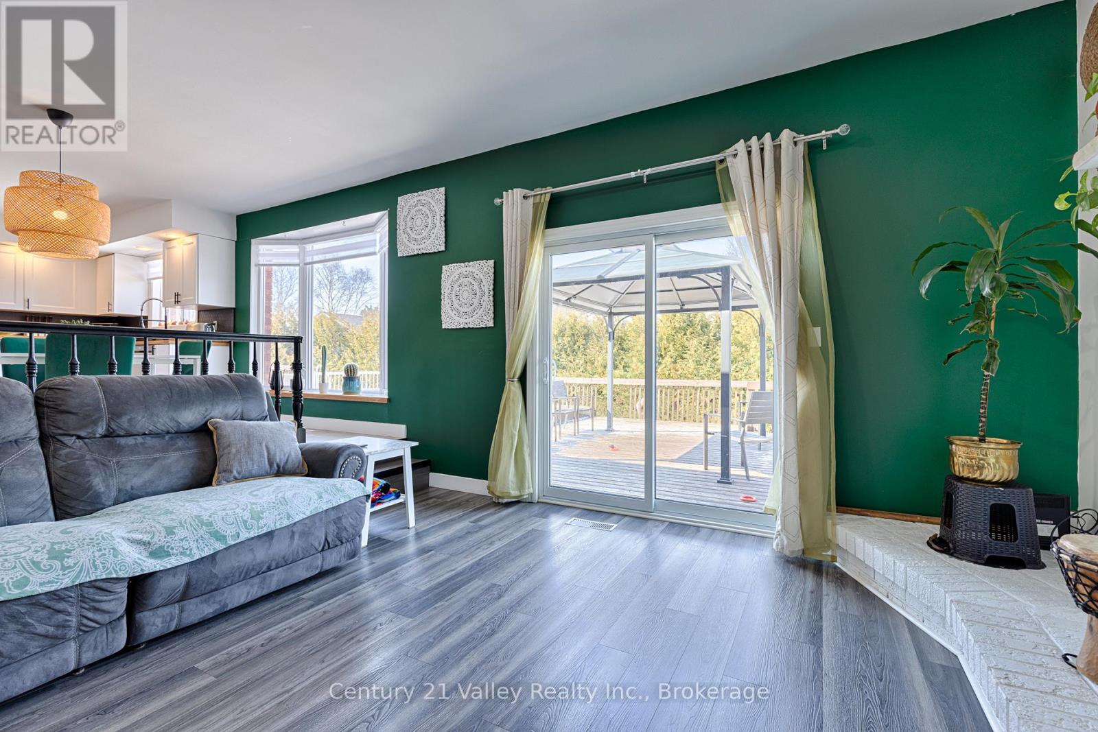 690 Pineridge Crescent, Petawawa, Ontario  K8A 7X6 - Photo 24 - X12981654