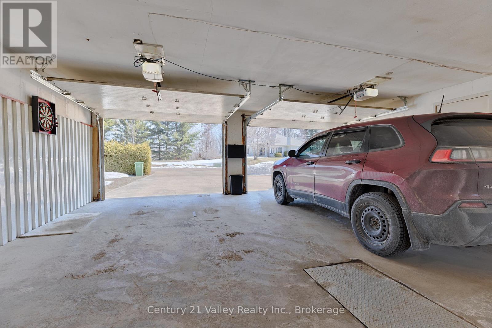 690 Pineridge Crescent, Petawawa, Ontario  K8A 7X6 - Photo 35 - X12981654