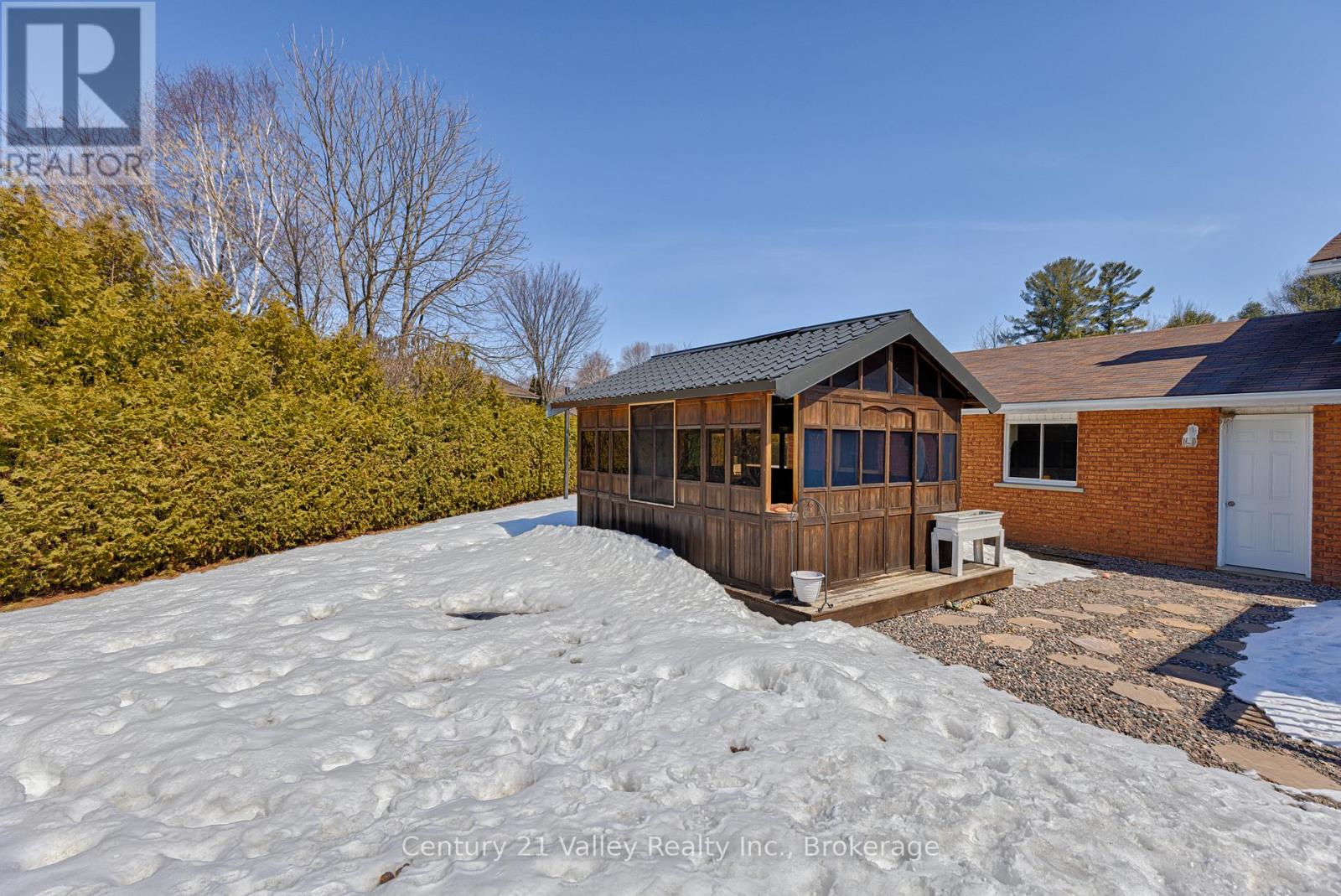 690 Pineridge Crescent, Petawawa, Ontario  K8A 7X6 - Photo 37 - X12981654