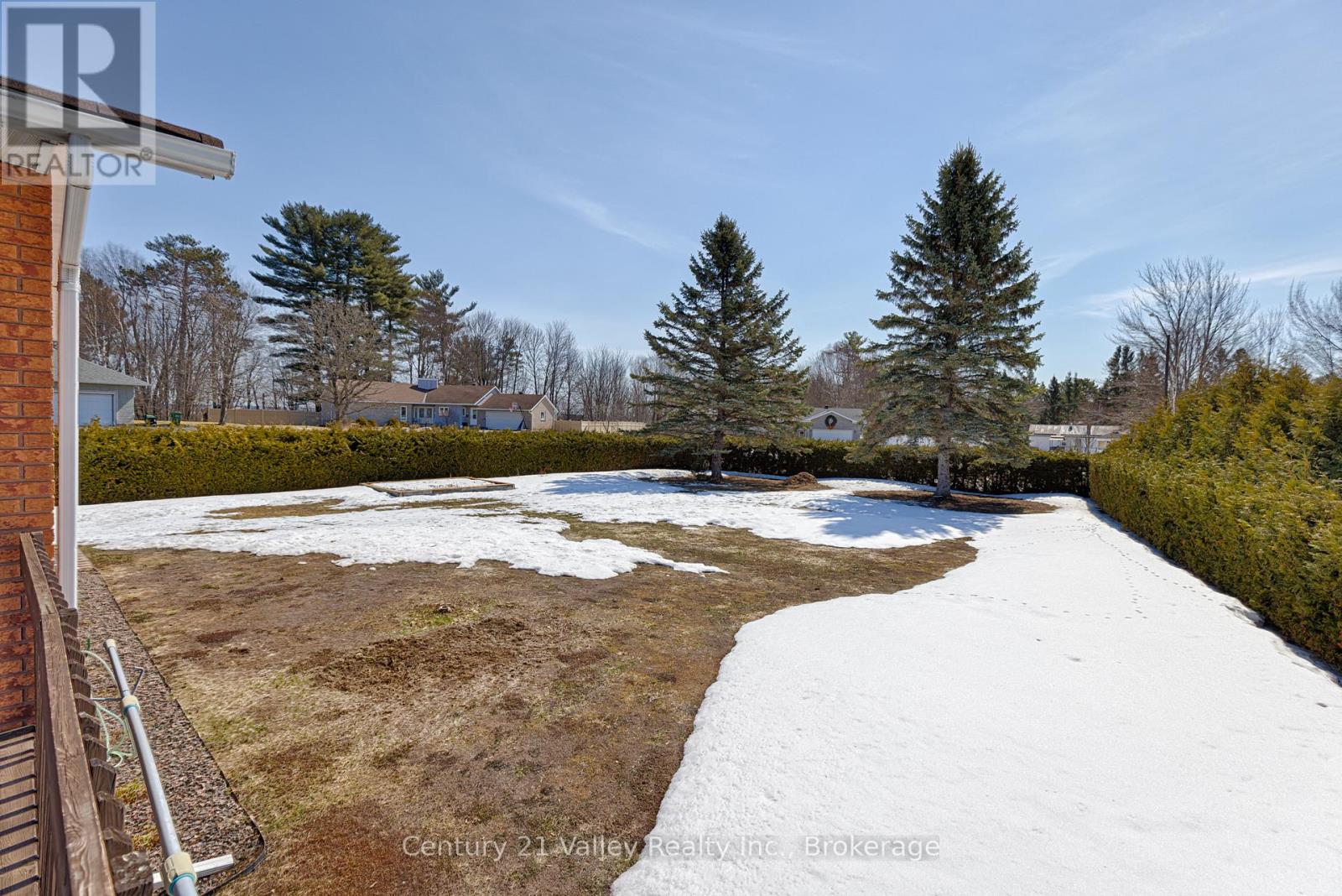 690 Pineridge Crescent, Petawawa, Ontario  K8A 7X6 - Photo 39 - X12981654