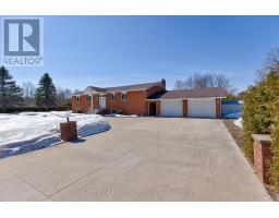 690 PINERIDGE CRESCENT, Petawawa, Ontario