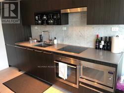 1712 - 80 Queens Wharf Road, Toronto, Ontario  M5V 3Y2 - Photo 5 - C12981546