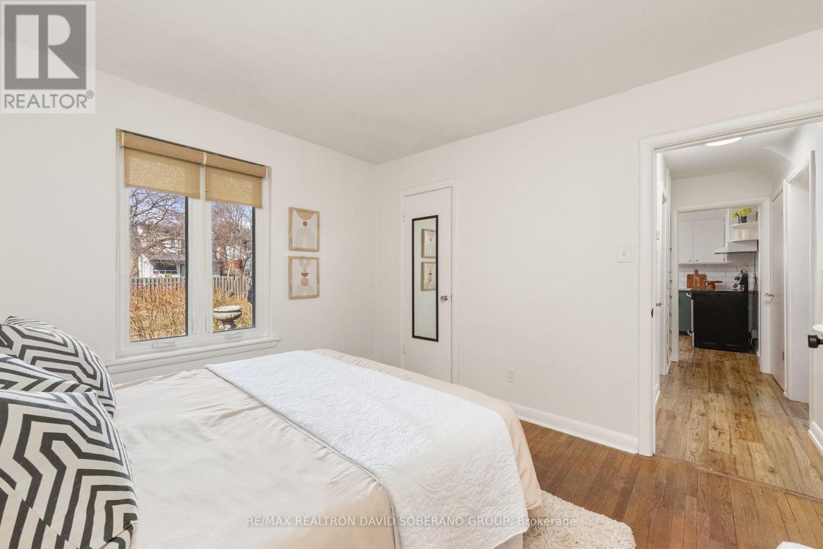 38 Touraine Avenue, Toronto, Ontario  M3H 1R2 - Photo 15 - C12981576