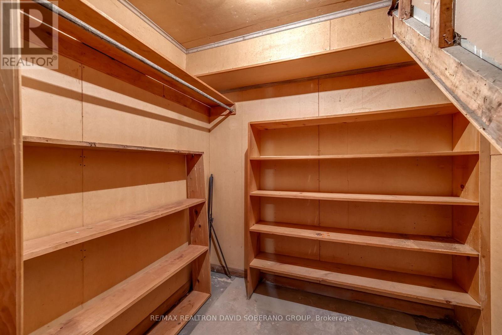 38 Touraine Avenue, Toronto, Ontario  M3H 1R2 - Photo 27 - C12981576