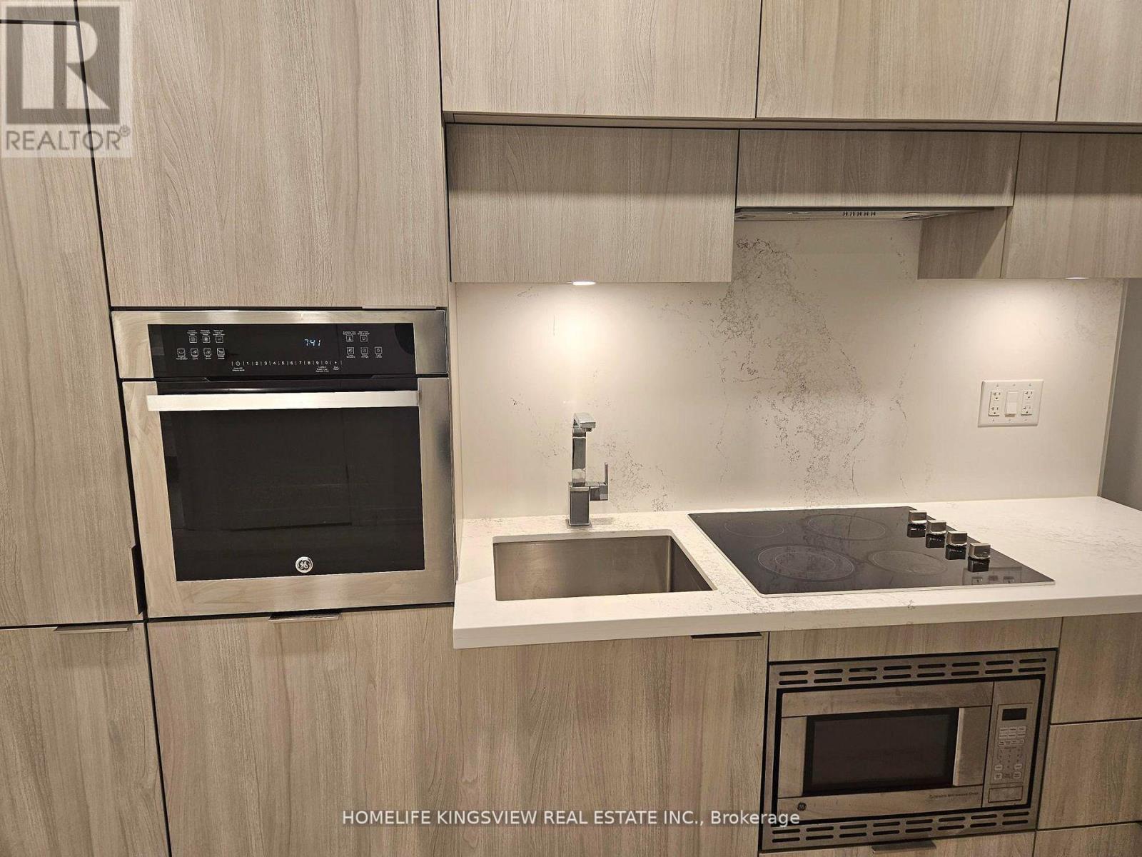 3502 - 39 Roehampton Avenue, Toronto, Ontario  M4P 0G1 - Photo 18 - C12981614