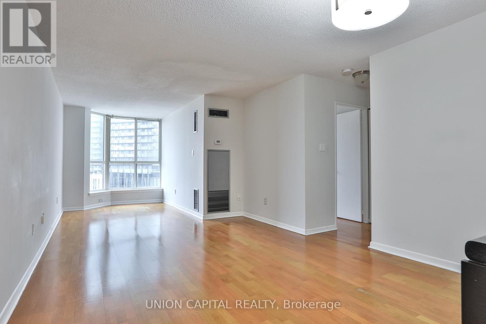 517 - 44 ST JOSEPH STREET, Toronto, Ontario