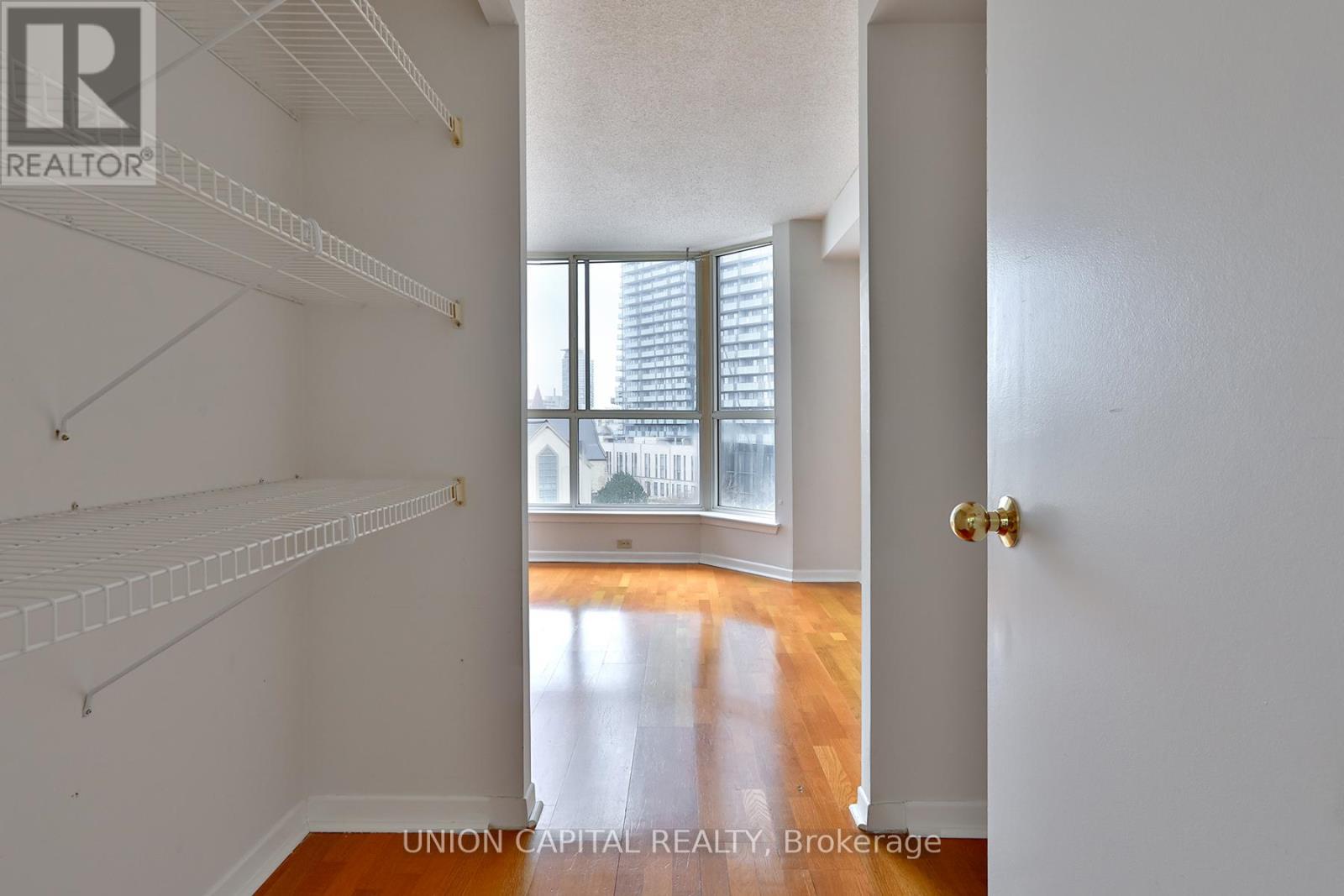 517 - 44 St Joseph Street, Toronto, Ontario  M4Y 2W4 - Photo 10 - C12981698