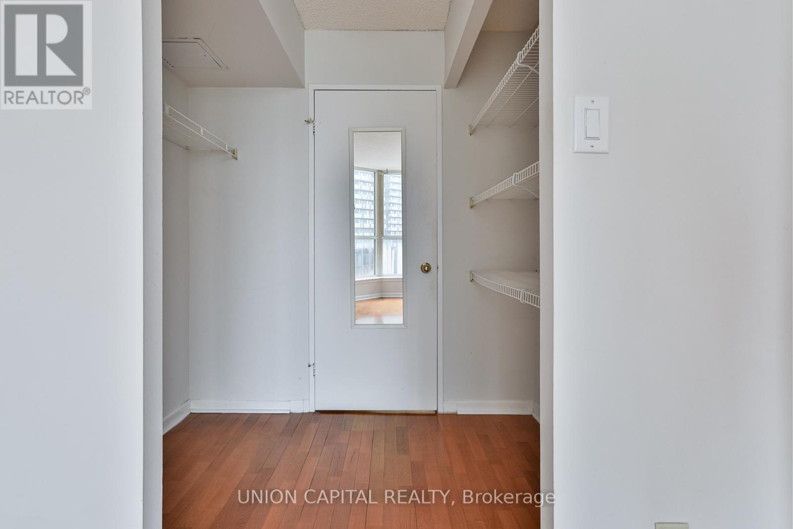 517 - 44 St Joseph Street, Toronto, Ontario  M4Y 2W4 - Photo 11 - C12981698