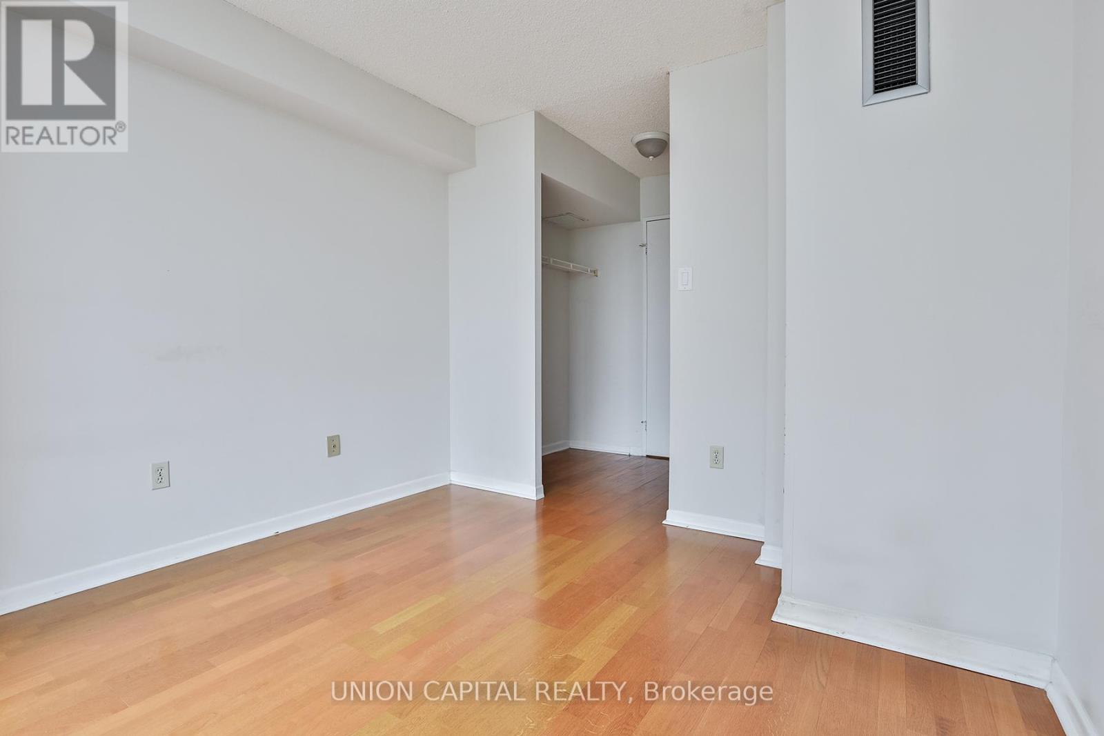 517 - 44 St Joseph Street, Toronto, Ontario  M4Y 2W4 - Photo 15 - C12981698