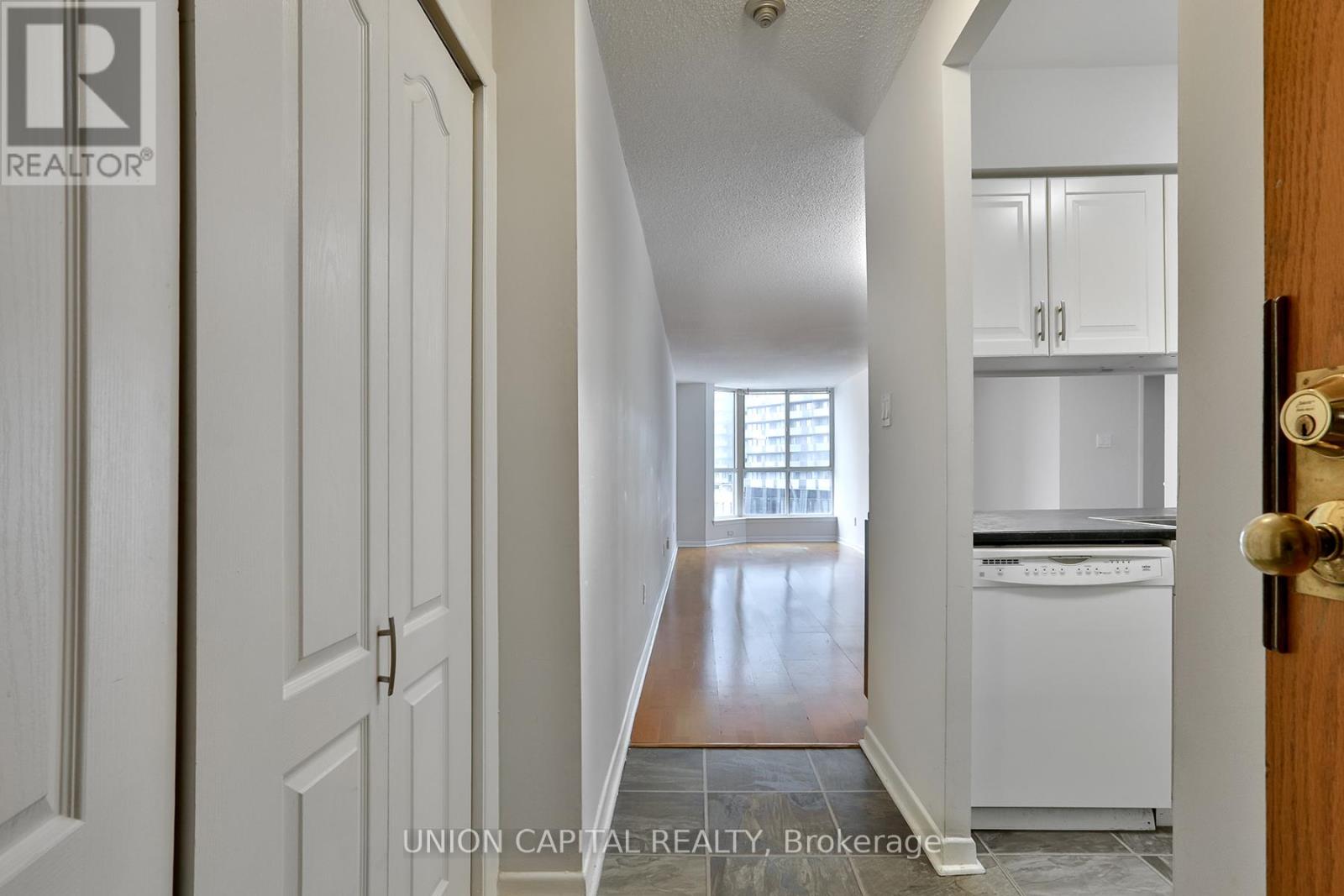 517 - 44 St Joseph Street, Toronto, Ontario  M4Y 2W4 - Photo 5 - C12981698