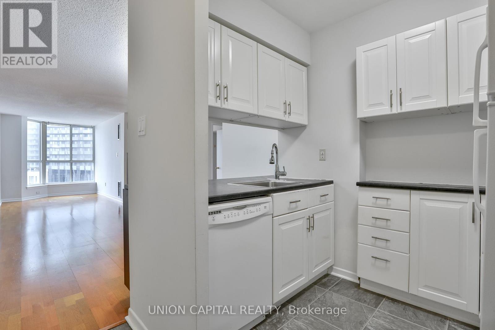 517 - 44 St Joseph Street, Toronto, Ontario  M4Y 2W4 - Photo 6 - C12981698