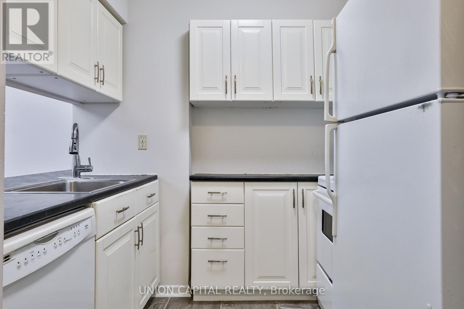 517 - 44 St Joseph Street, Toronto, Ontario  M4Y 2W4 - Photo 7 - C12981698