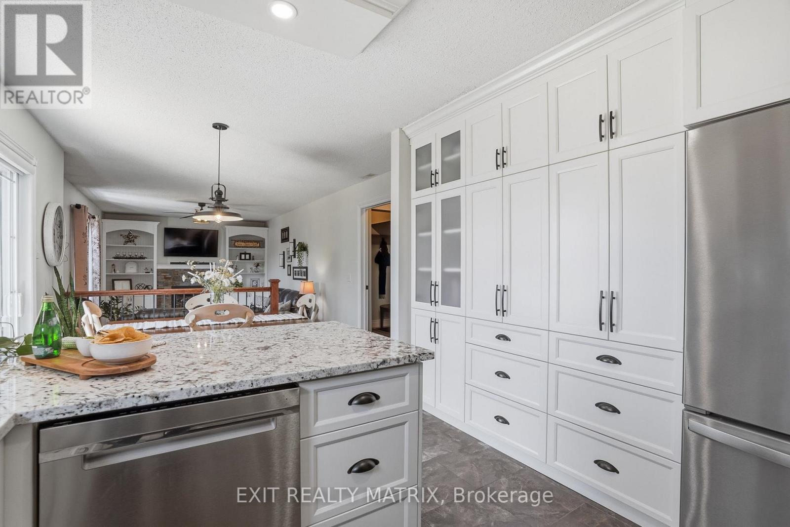 11 Promenade Boulevard, Russell, Ontario  K0A 1W1 - Photo 11 - X12981348