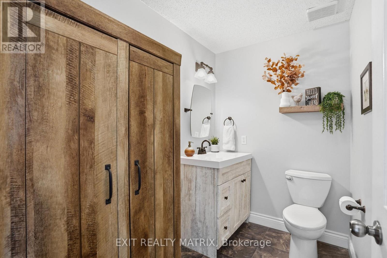 11 Promenade Boulevard, Russell, Ontario  K0A 1W1 - Photo 19 - X12981348