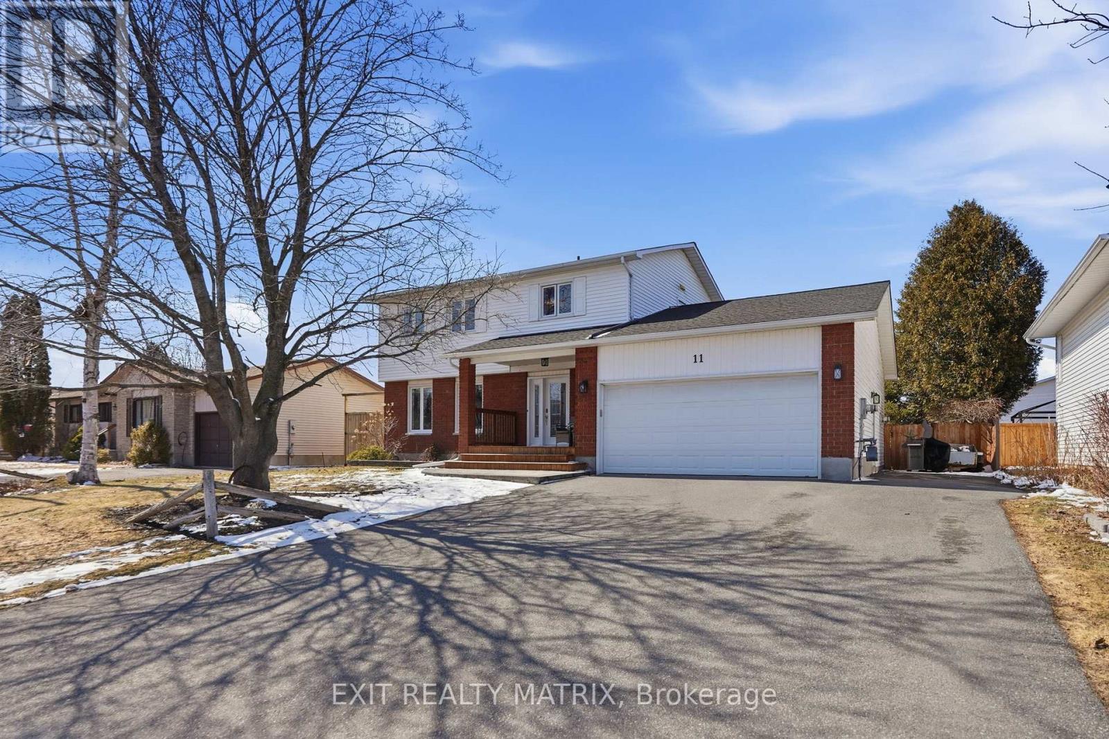 11 Promenade Boulevard, Russell, Ontario  K0A 1W1 - Photo 2 - X12981348