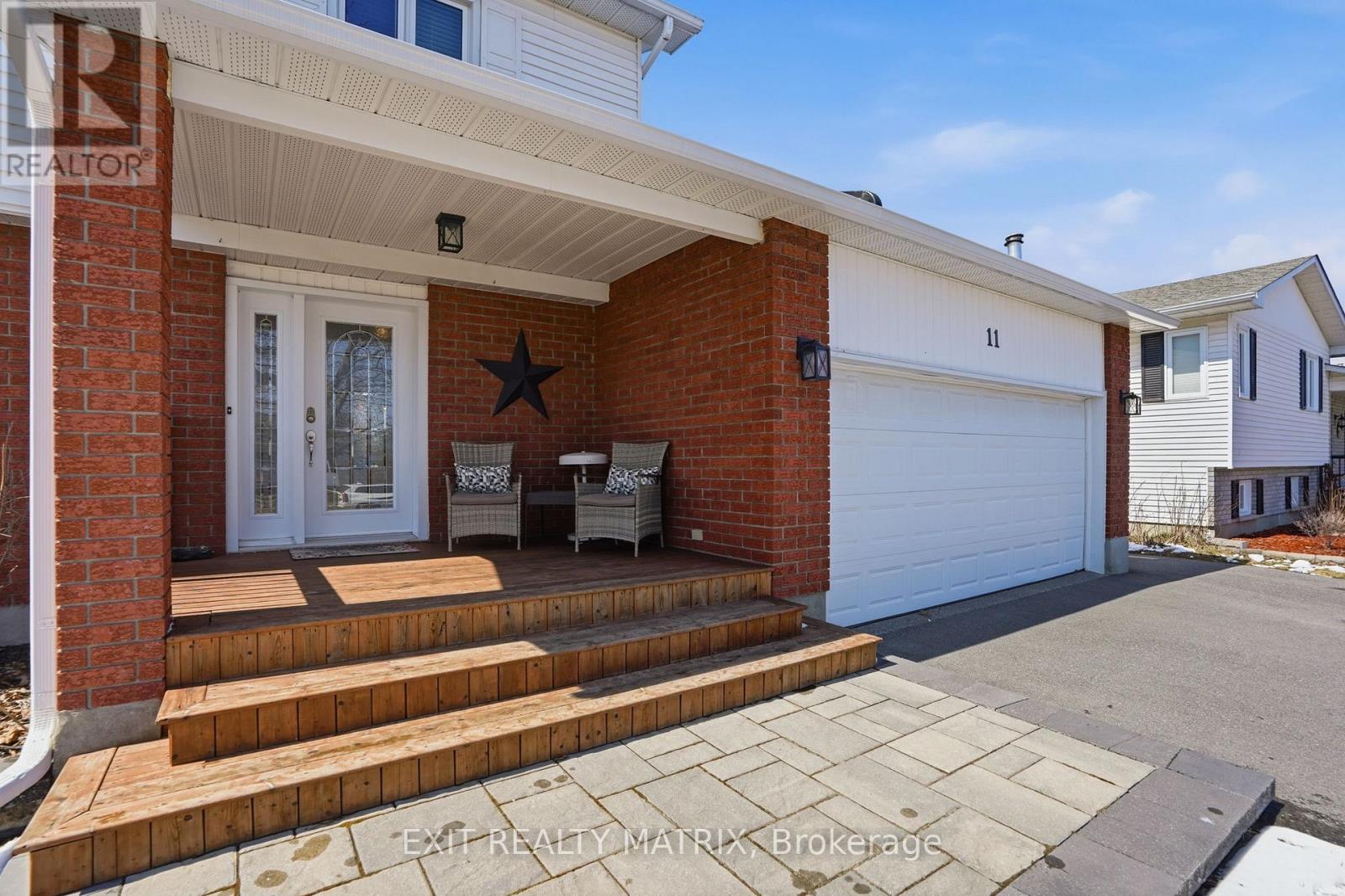 11 Promenade Boulevard, Russell, Ontario  K0A 1W1 - Photo 3 - X12981348