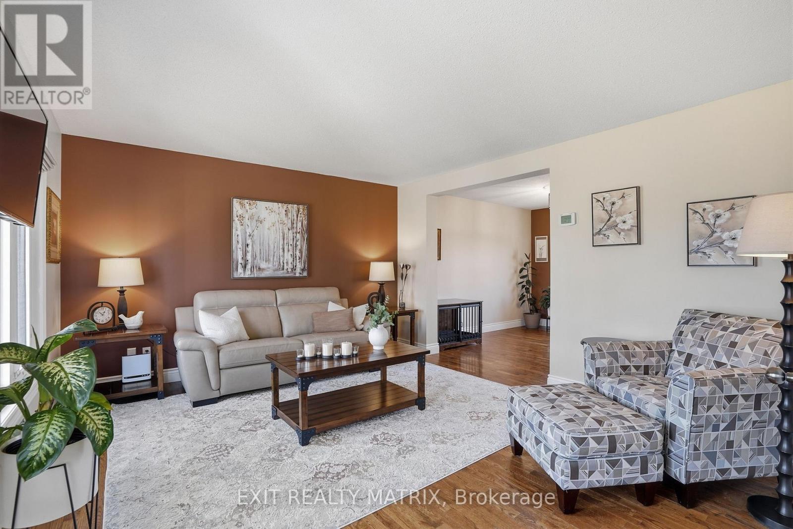 11 Promenade Boulevard, Russell, Ontario  K0A 1W1 - Photo 5 - X12981348