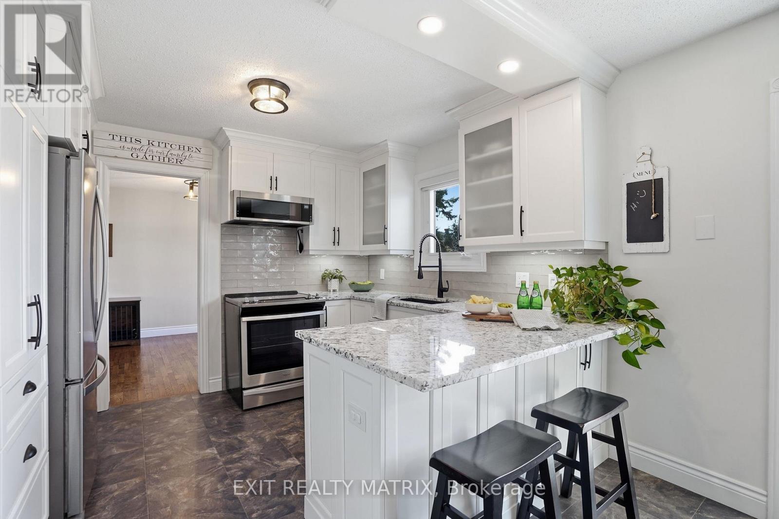 11 Promenade Boulevard, Russell, Ontario  K0A 1W1 - Photo 9 - X12981348