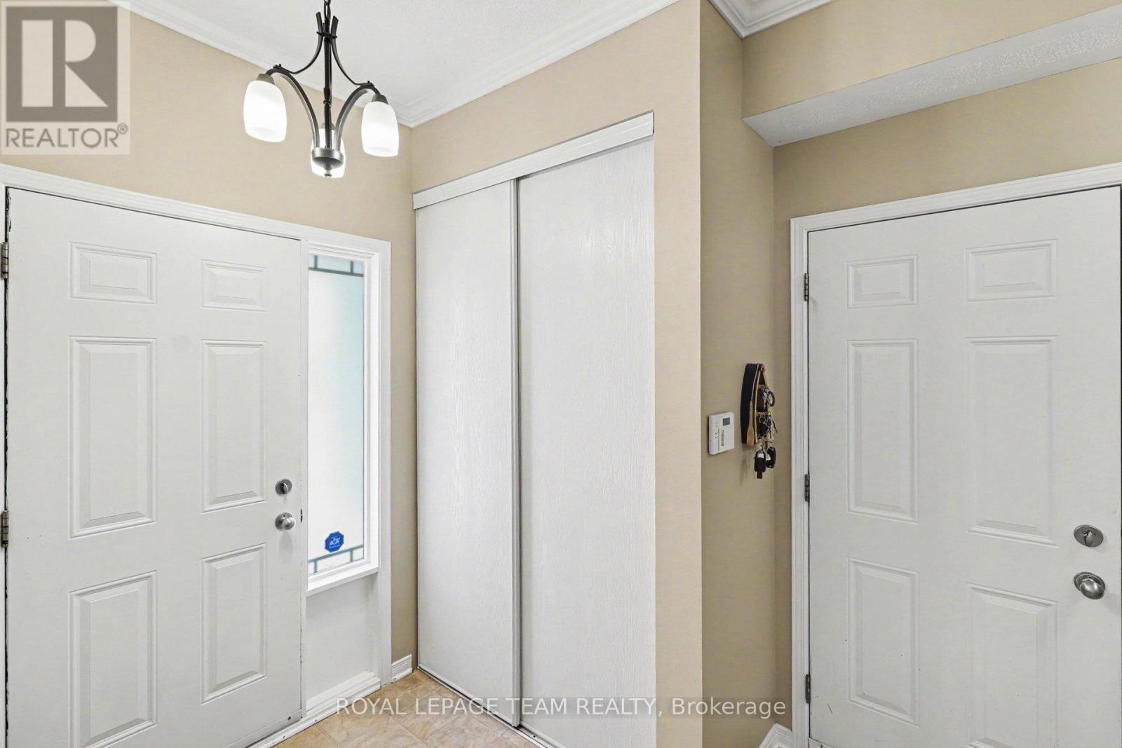 267 Northwind Street, Ottawa, Ontario  K4A 5G5 - Photo 2 - X12981366