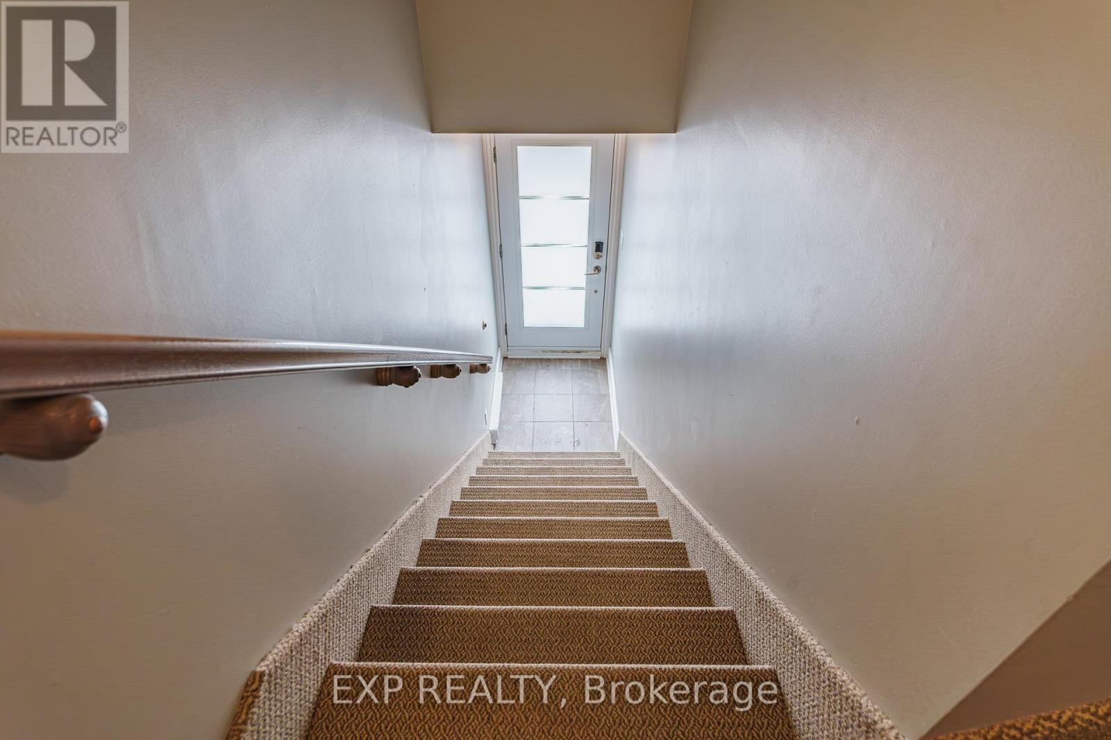 15 - 306 Masters Lane, Clarence-Rockland, Ontario  K4K 0L3 - Photo 3 - X12981396