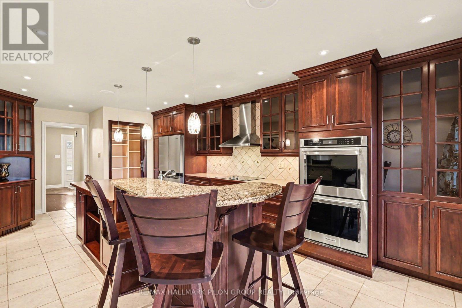 6603 Windsong Avenue, Ottawa, Ontario  K1C 6N1 - Photo 4 - X12981462