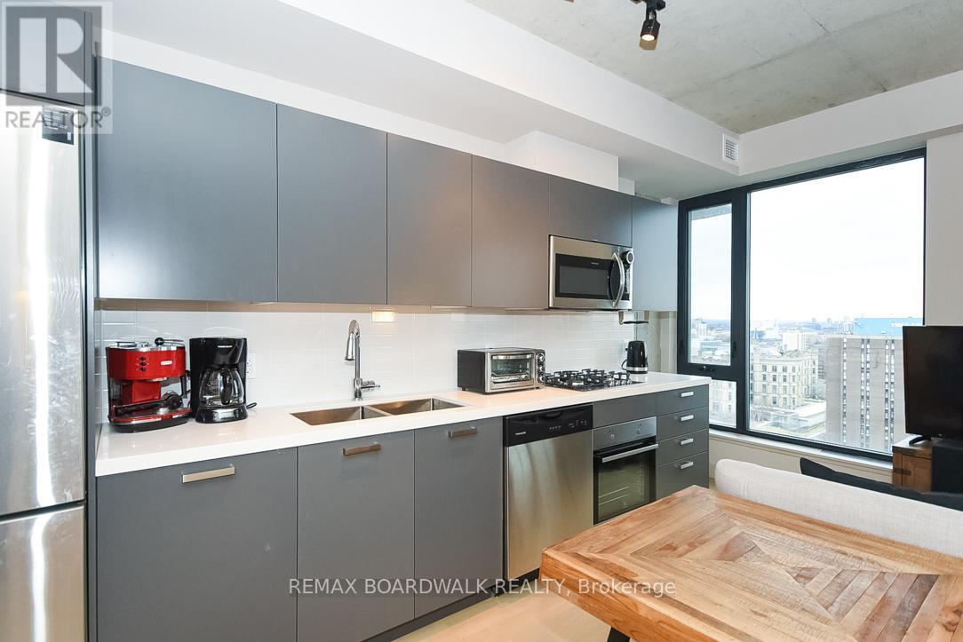 1709 - 203 Catherine Street, Ottawa, Ontario  K2P 1J5 - Photo 3 - X12981622