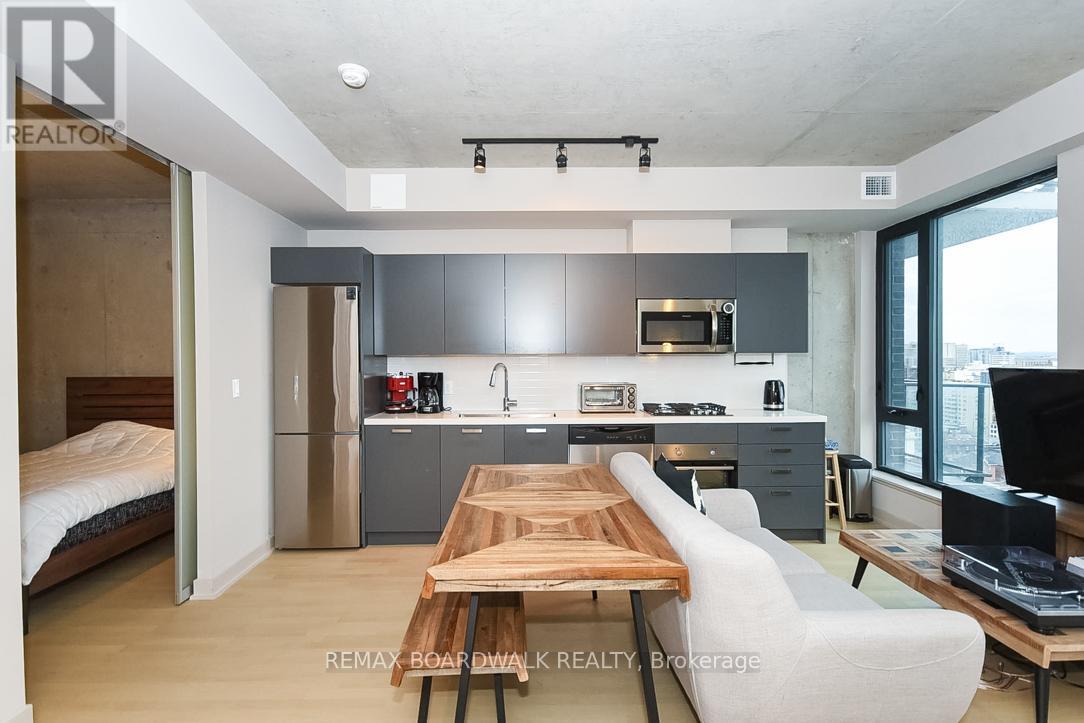 1709 - 203 Catherine Street, Ottawa, Ontario  K2P 1J5 - Photo 4 - X12981622