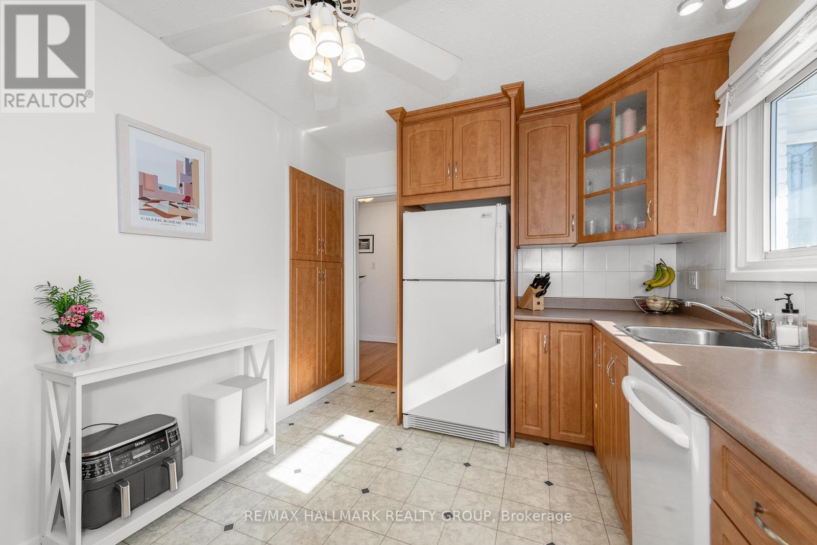 20 Mulvagh Avenue, Ottawa, Ontario  K2E 6M6 - Photo 17 - X12981662