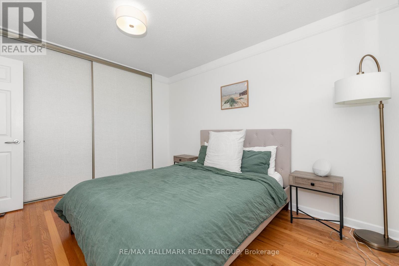 20 Mulvagh Avenue, Ottawa, Ontario  K2E 6M6 - Photo 19 - X12981662