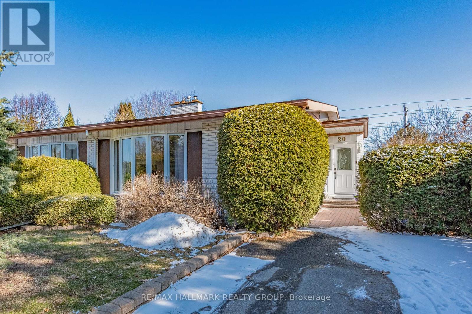 20 Mulvagh Avenue, Ottawa, Ontario  K2E 6M6 - Photo 2 - X12981662