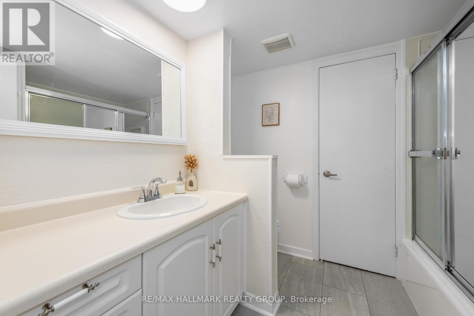 20 Mulvagh Avenue, Ottawa, Ontario  K2E 6M6 - Photo 34 - X12981662