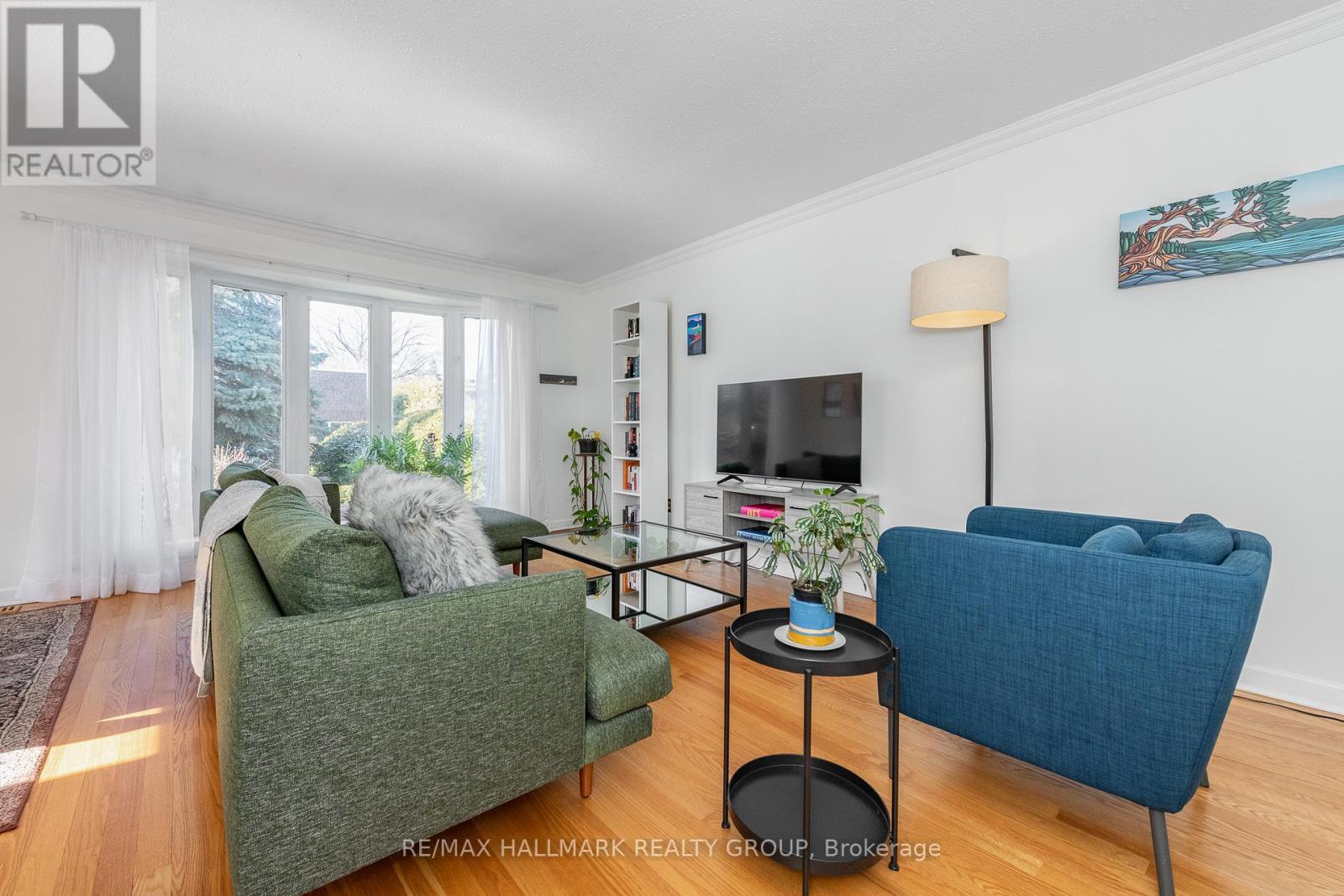 20 Mulvagh Avenue, Ottawa, Ontario  K2E 6M6 - Photo 8 - X12981662