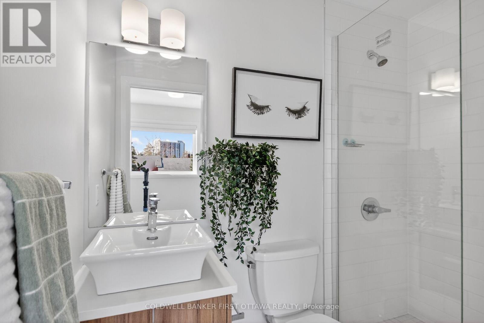 77 Cherry Blossom Private, Ottawa, Ontario  K2H 6Z9 - Photo 12 - X12981676