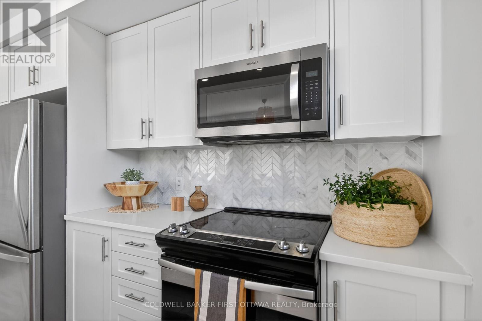 77 Cherry Blossom Private, Ottawa, Ontario  K2H 6Z9 - Photo 6 - X12981676