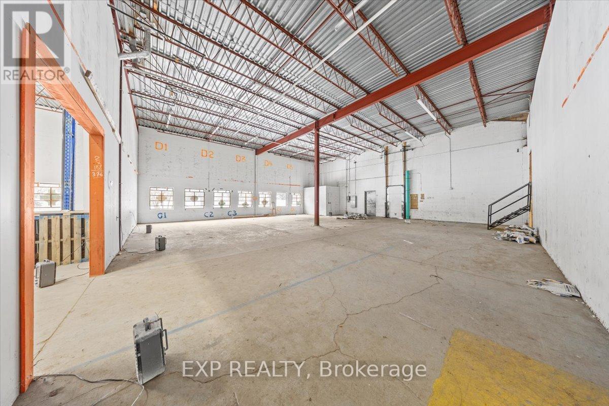 716 Industrial Avenue, Ottawa, Ontario  K1G 0Y9 - Photo 14 - X12981694