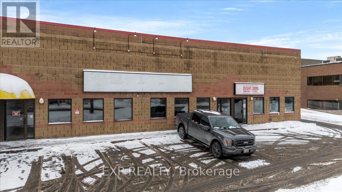 716 Industrial Avenue, Ottawa, Ontario  K1G 0Y9 - Photo 3 - X12981694