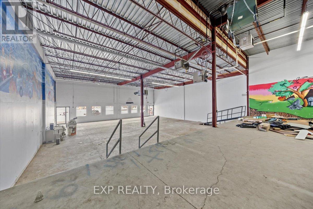 716 Industrial Avenue, Ottawa, Ontario  K1G 0Y9 - Photo 8 - X12981694