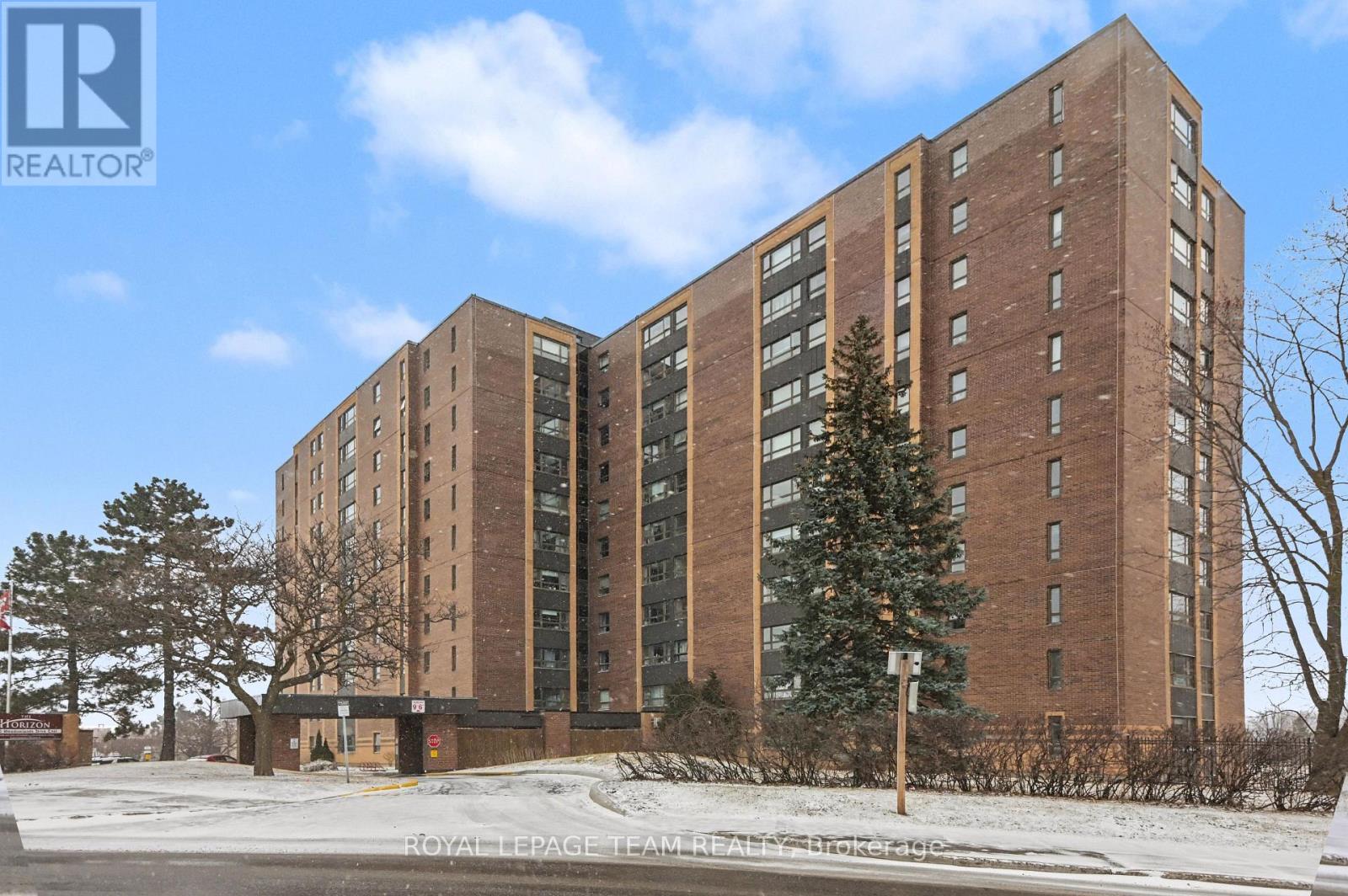 705 - 1356 Meadowlands Drive E, Ottawa, Ontario  K2E 6K6 - Photo 2 - X12981696