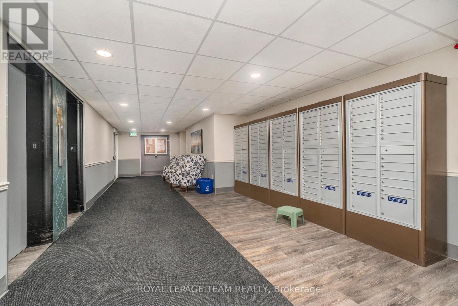 705 - 1356 Meadowlands Drive E, Ottawa, Ontario  K2E 6K6 - Photo 4 - X12981696